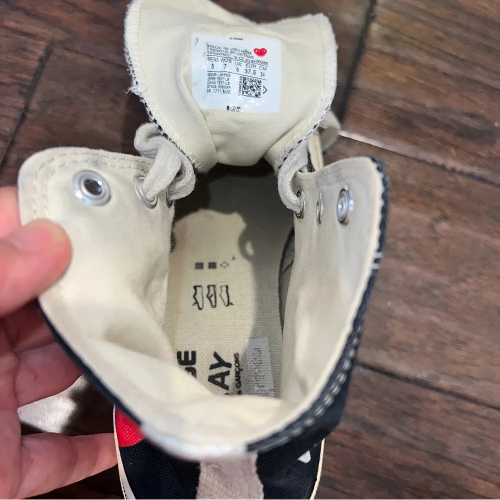 Comme des Garçons Play x Converse Chuck 70 Hi Top Heart Unisex Sneakers